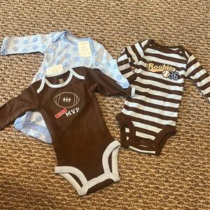 Carters newborn three piece set